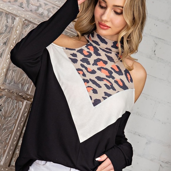 Running Wild Colorblock Top - Picture 5 of 8